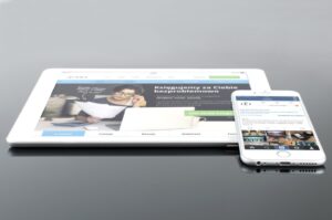 laptop-iphone-smartphone-mobile-screen-apple-753019-pxhere.com